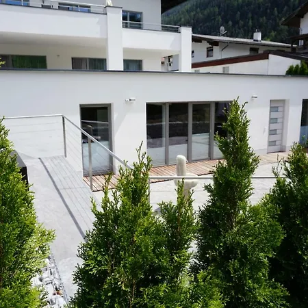 Haus Eder شقة