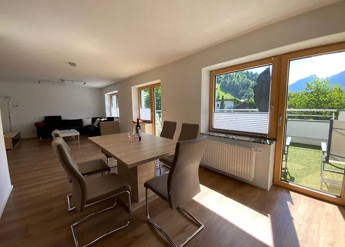 Haus Eder 아파트 *